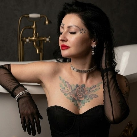 Dominatrix_Nika