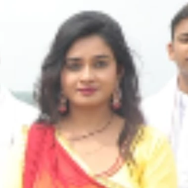 Ismat_pintu