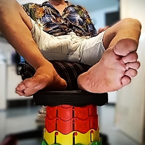 hornymachofeet