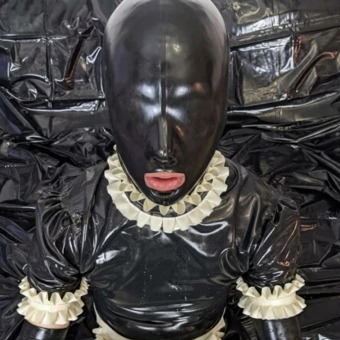 Rubberdoll_Sissy