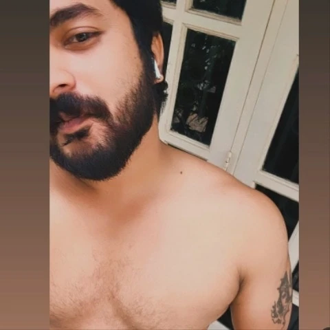 _A_m_m_U_120