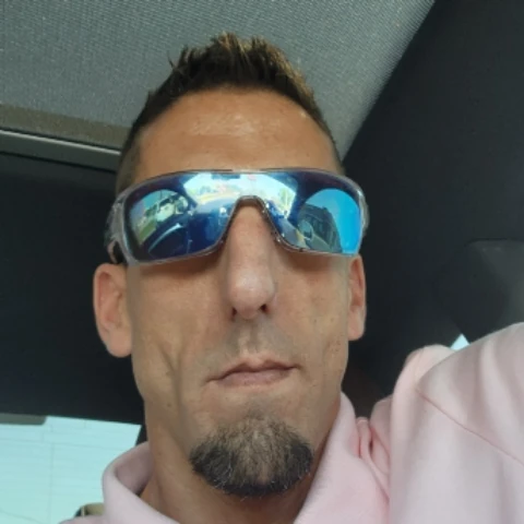 shemal_idole