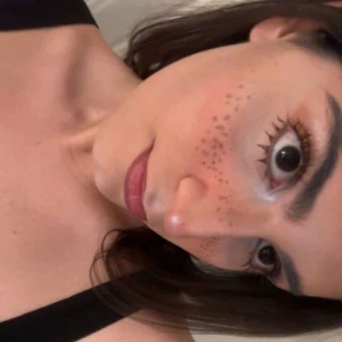 NiniLadyboy