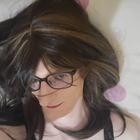 Sissy_Claire_Red