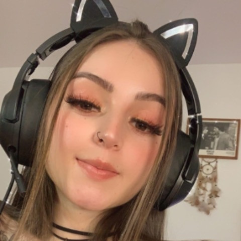 Alicia_Hall